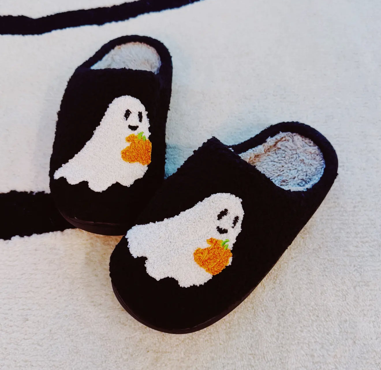 Spooky Ghost slippers pre-order